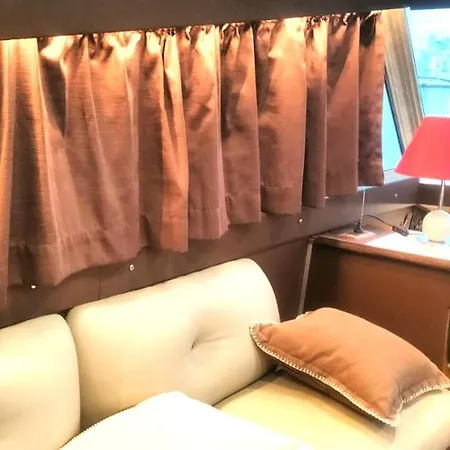 Corvette Bed&boat Botel Brindisi