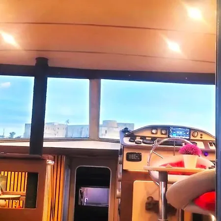 Botel Corvette Bed&boat
