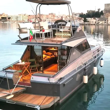 Corvette Bed&boat برينديسي