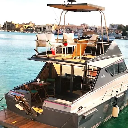 Corvette Bed&boat Botel *